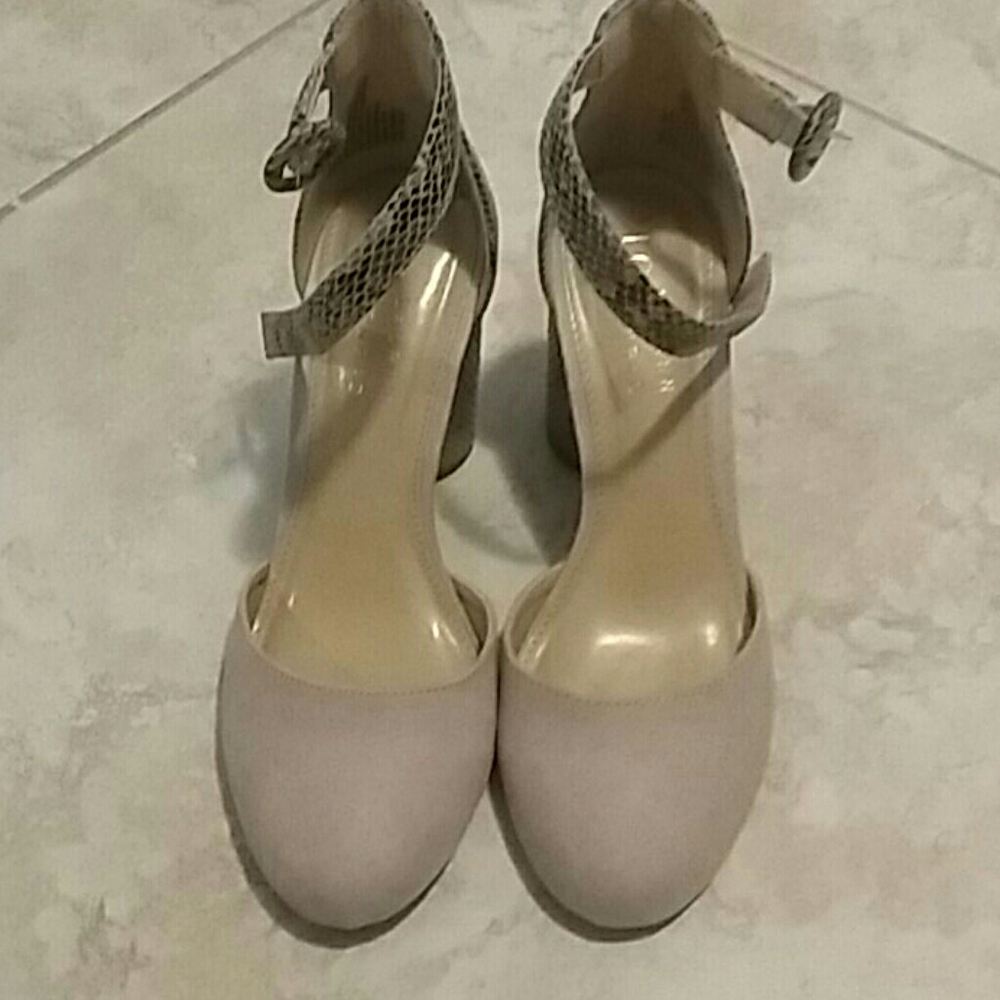 Lauren Conrad Hydrangea style heels